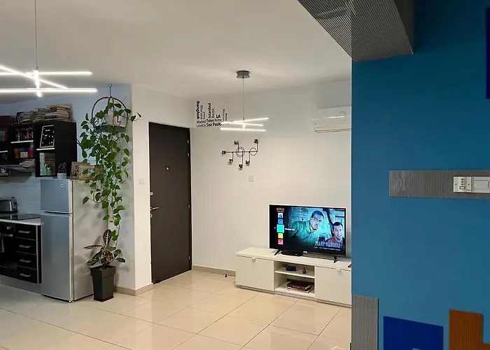 Fat Cow 103 Ларнака