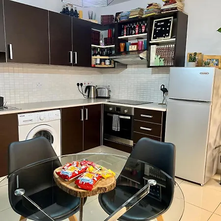 Fat Cow 103 Apartament Larnaca