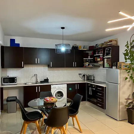 Apartament Fat Cow 103 *